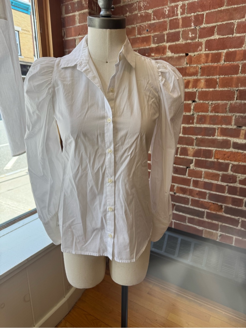Women's White Puff-Sleeve Button-Down Shirt